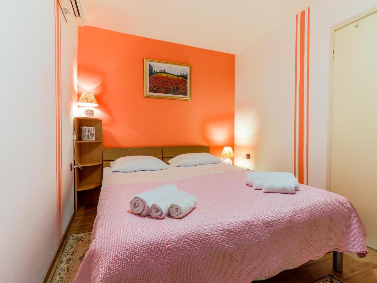 City Center 3 Bedroom Apartment Vrsar Exterior photo